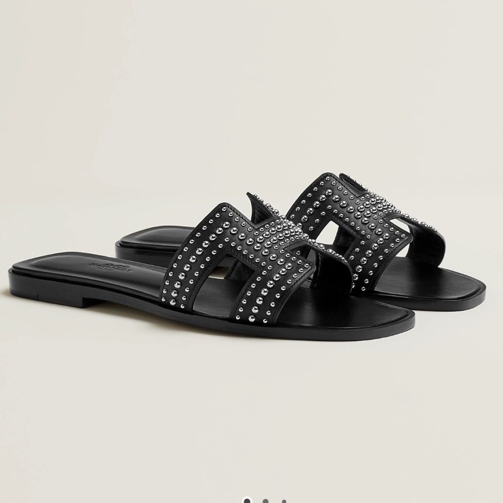 🖤 Hermes Studded Black Leather Orans 🖤